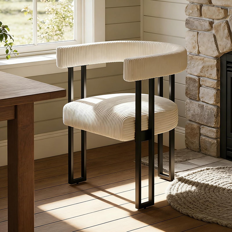 Boucle matsalsstol, matsalsstol klädd i vit manchester med metallben, modern accentstol från mitten av århundradet